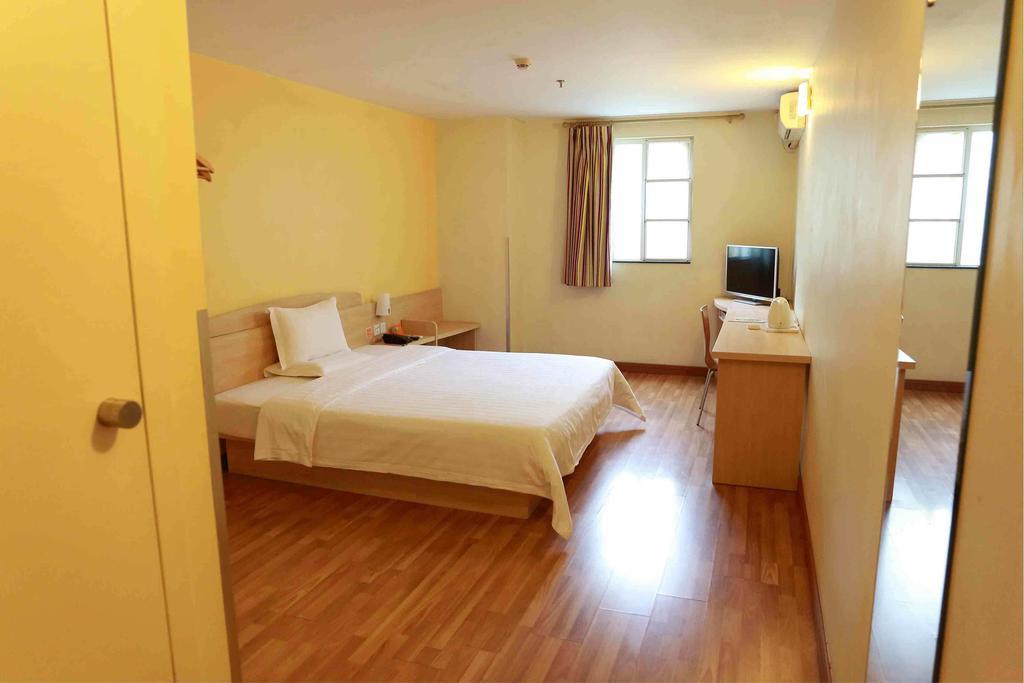 7Days Inn Tai'An Railway Station Room photo